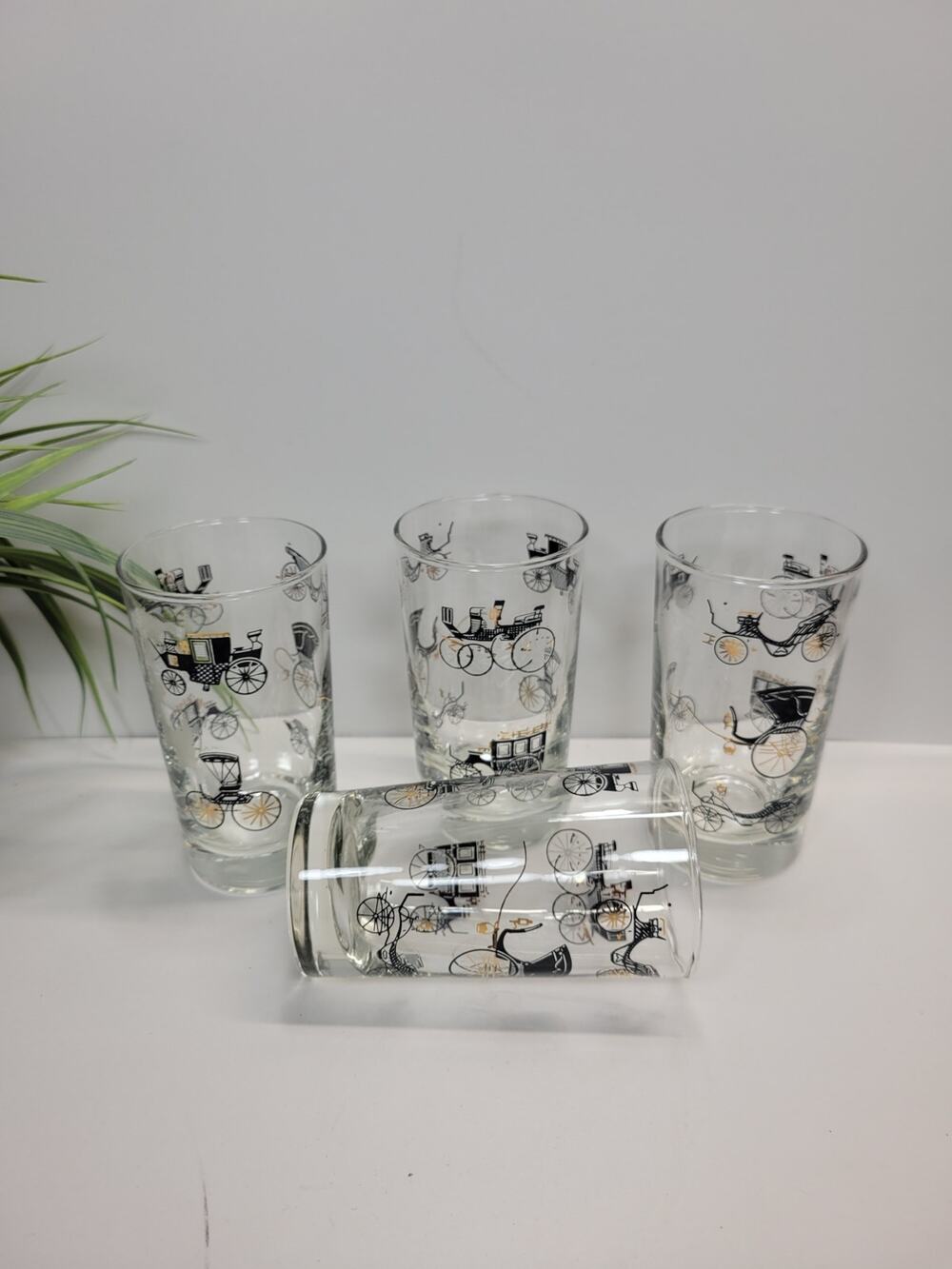 Vintage Libbey Curio Carriage & Buggy 8 oz Tumblers MCM Black Gold Glasses 4pc